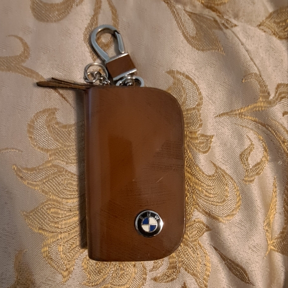 BMW Coinpurse Keychain - Picture 1 of 4